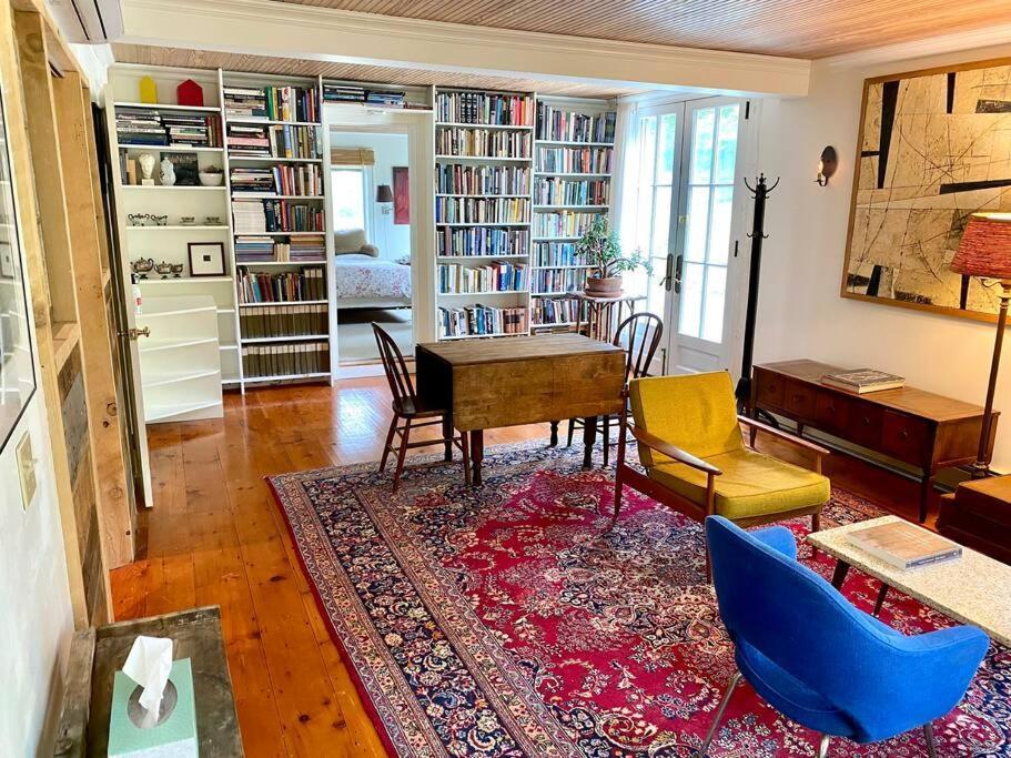 The Farmhouse Suite At Barn & Bike Red Hook Екстериор снимка