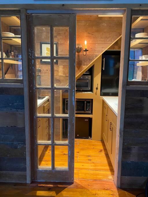 The Farmhouse Suite At Barn & Bike Red Hook Екстериор снимка